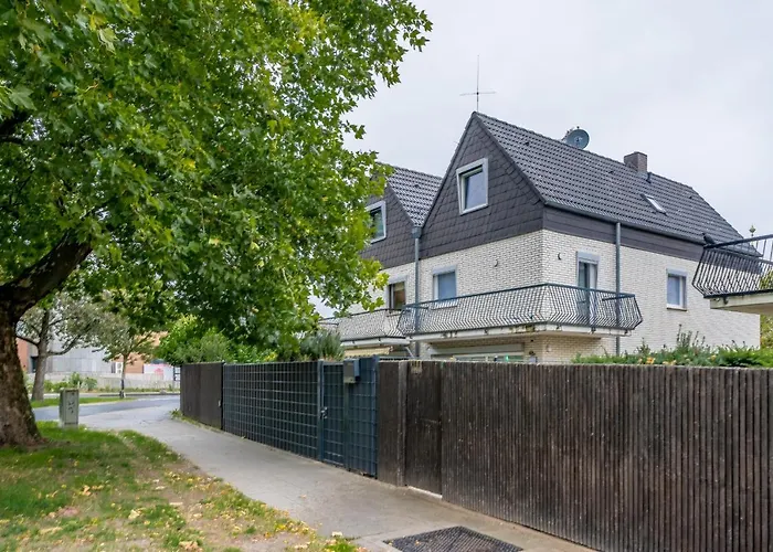 Up To 3 Private With 2 Bathrooms *