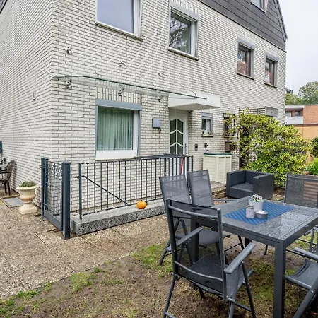 Up To 3 Private With 2 Bathrooms